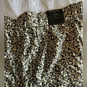 Banana Republic size L floral drawstring shorts